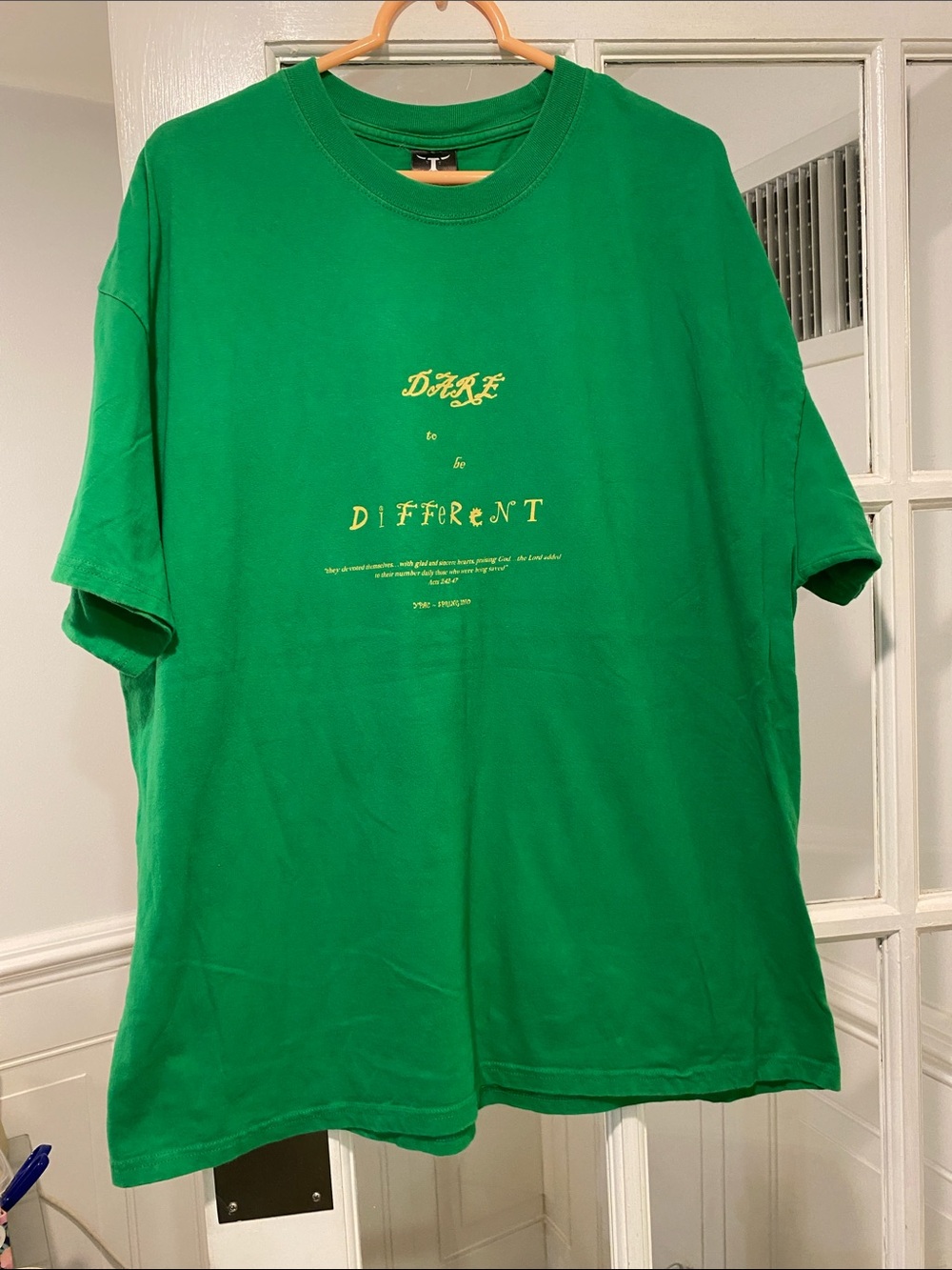 Hanes size 2XL (50-52) T-shirt good condition